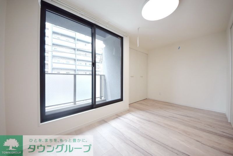 居室・リビング　庭