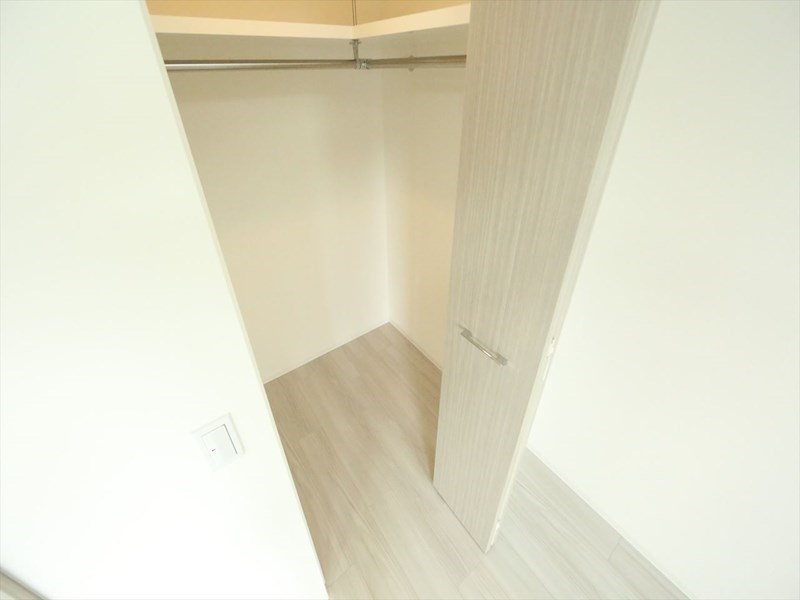 収納　ウォークインクローゼット（収納充実してます）　同仕様写真