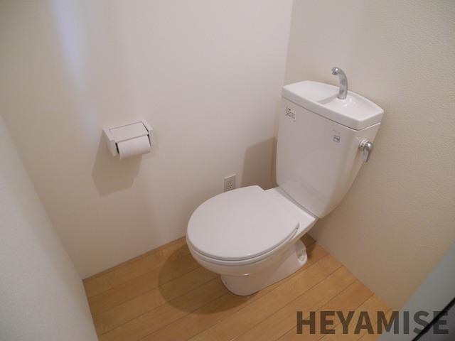 トイレ　※類似間取りの別号室の写真です※