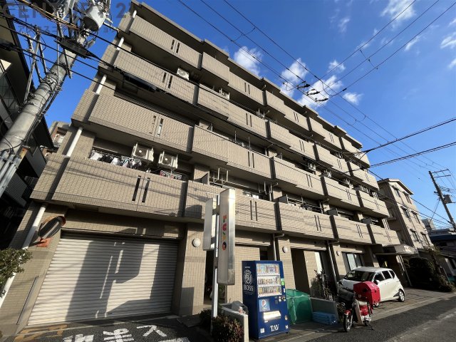 建物外観　オートロック完備で安心のセキュリティ♪