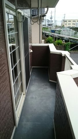 バルコニー　バルコニーからの眺めを楽しみながら食事をしませんか