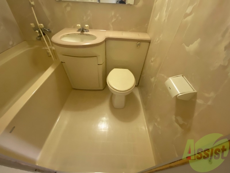 トイレ　お手洗いはこちらです。清潔感がありますね。