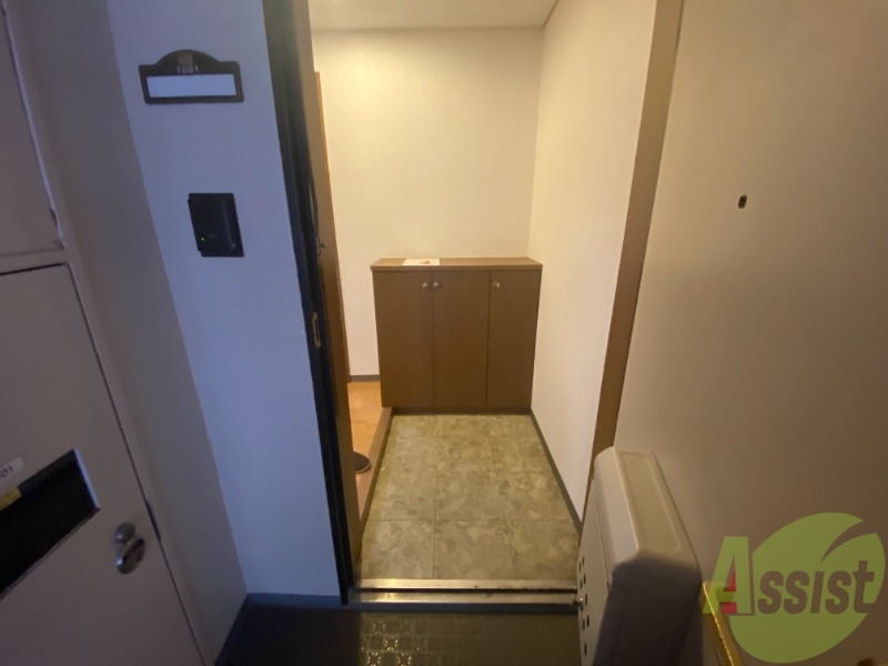 玄関　玄関はこちら。毎日の出入りはこちらから。