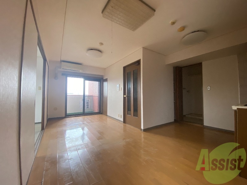 居室・リビング　陽当たり良好で、広々としたリビングです。