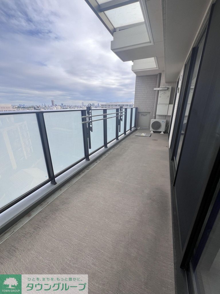 バルコニー　クリーニング前です。