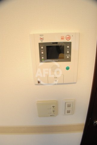 セキュリティ　ロイヤルパークスなんば　TVモニター付きインターホン