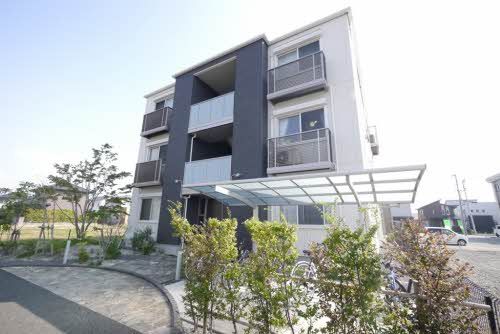 建物外観　オートロック付き♪積水ハウス施工のシャーメゾンです♪駐車場…