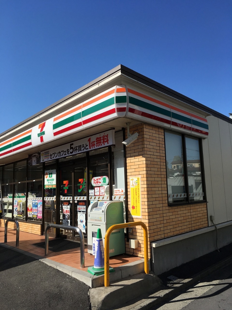 コンビニ　セブンイレブン 大田区西蒲田1丁目店（コンビニ）まで135m
