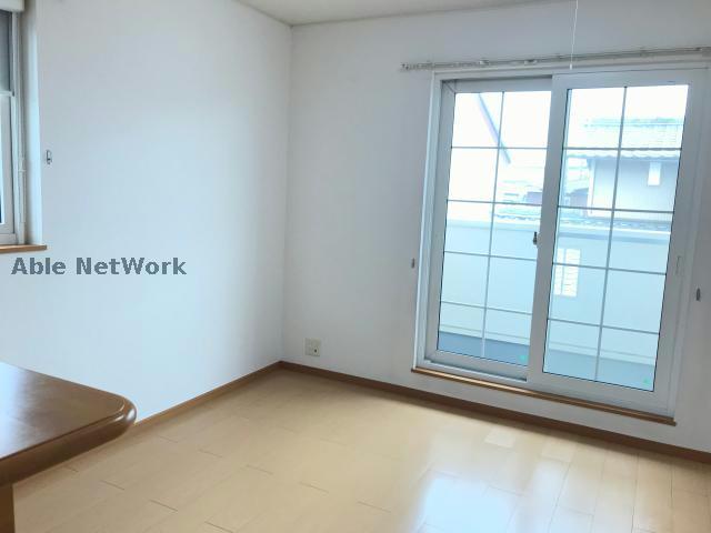 居室・リビング　※同建物別部屋