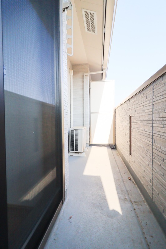 バルコニー　図面と現状に相違がある場合には現状を優先