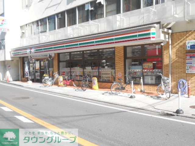 コンビニ　セブンイレブン横浜六浦駅前店（コンビニ）まで460m