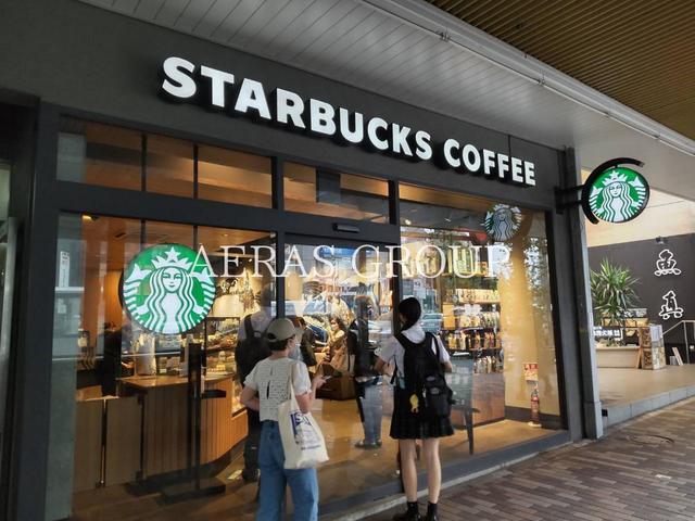飲食店　スターバックスコーヒー恵比寿ユニオンビル店（飲食店）まで90m