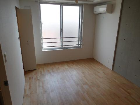 居室・リビング　室内