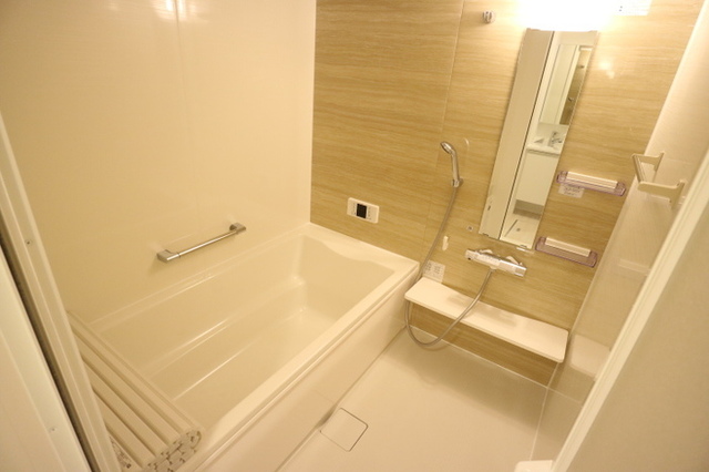 バス・シャワールーム　浴室