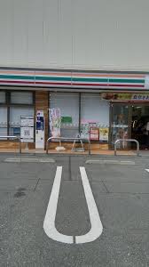 コンビニ　セブンイレブン梅島駅前店（コンビニ）まで171m