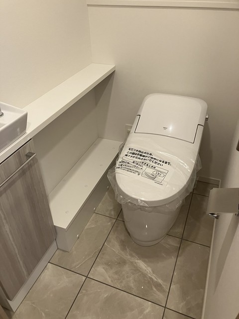 トイレ　※写真は同タイプ住戸です。