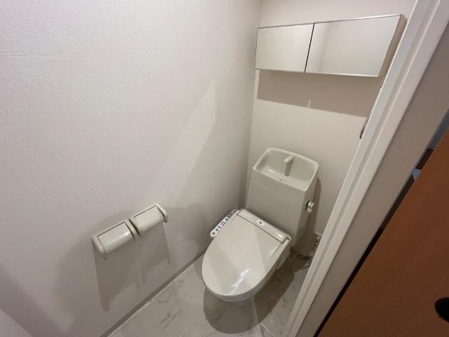 トイレ　シャワー付トイレ