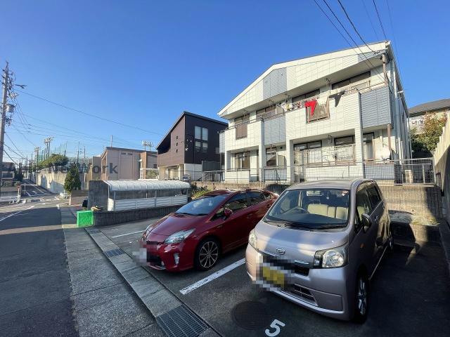 駐車場　駐車場