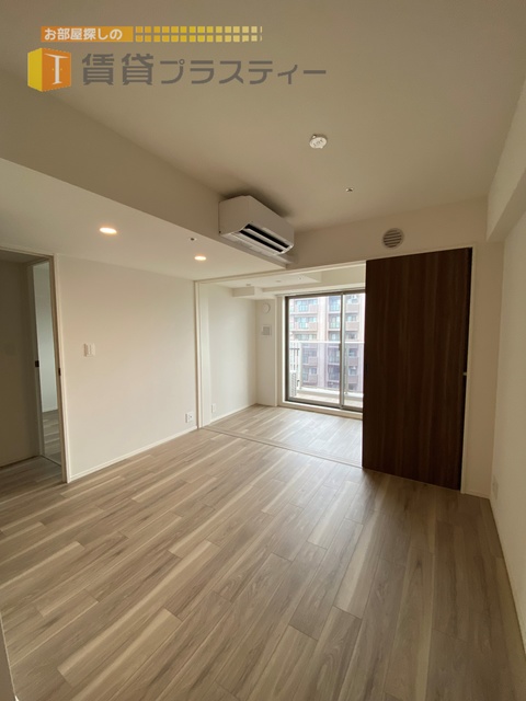 居室・リビング　洋室と繋げて１ＬＤＫ使いも◎。