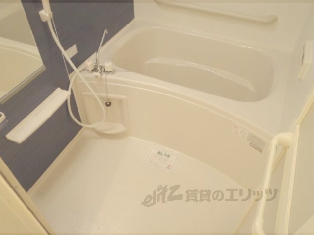 バス・シャワールーム　追い焚き付きです。