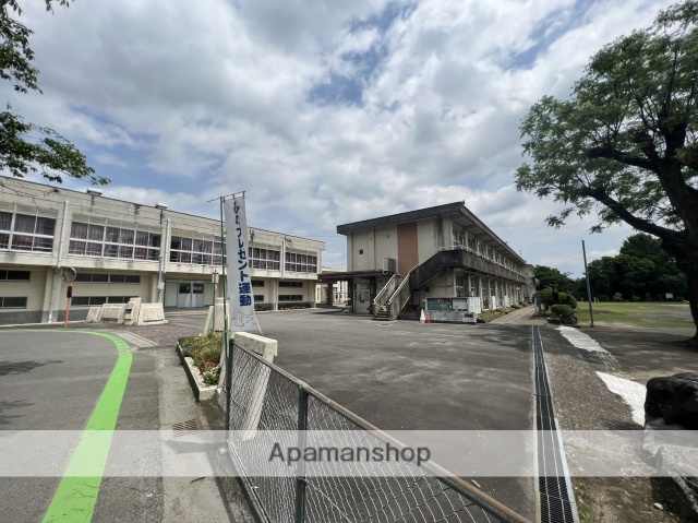小学校　都城市立菓子野小学校（小学校）まで1652m