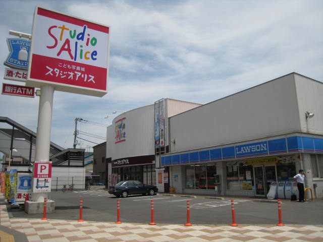 コンビニ　ローソン 舎人一丁目店（コンビニ）まで177m