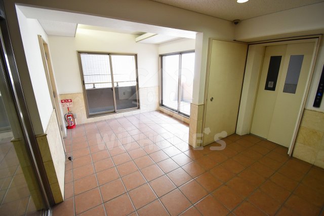 エントランス　清潔なエントランスです