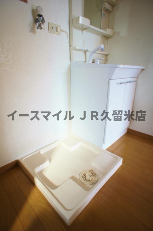 洗面設備　ソレイユ諏訪野のスペースが確保できる洗面所です