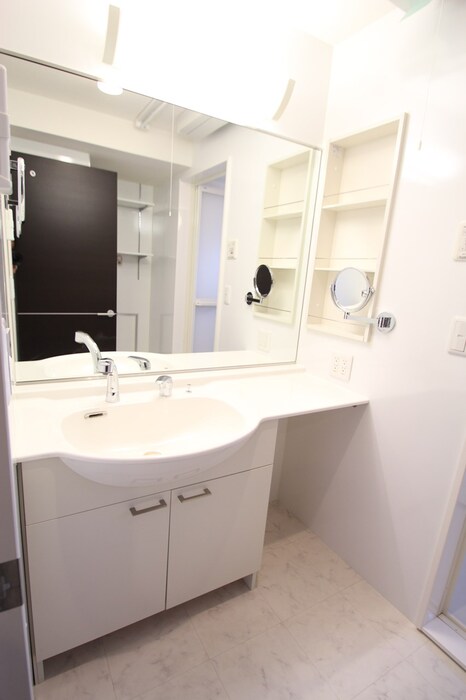 洗面設備　※写真は201号室の物です