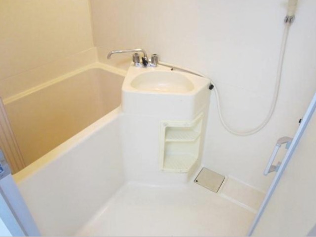 バス・シャワールーム　バス