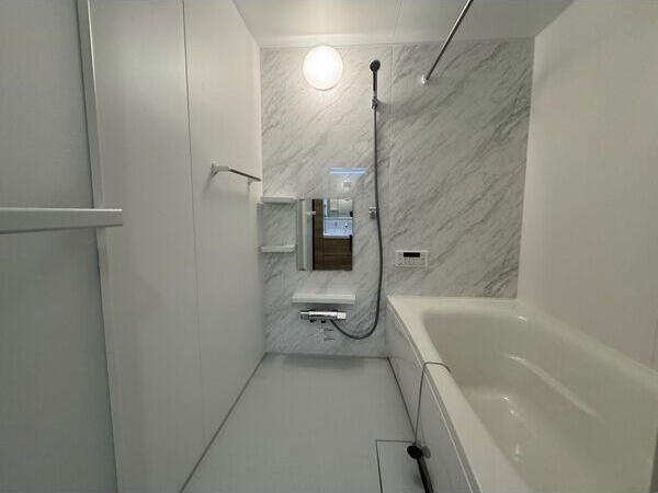 バス・シャワールーム　同建物、別号室の写真です。