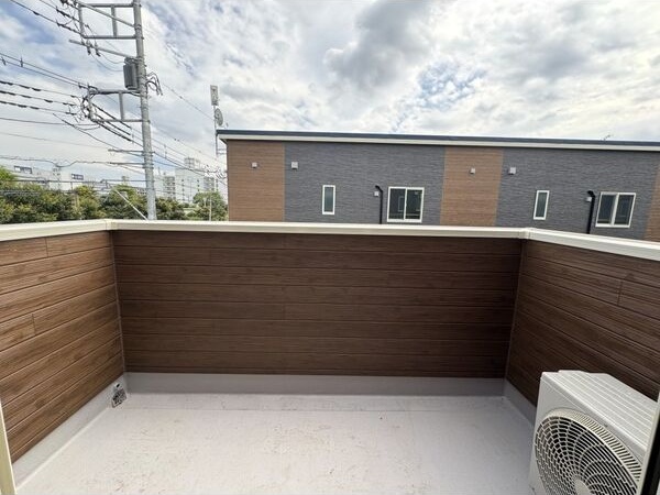 バルコニー　同建物、別号室の写真です。