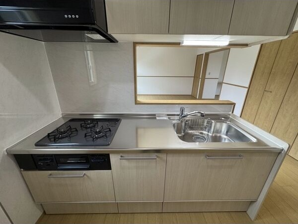 キッチン　同建物、別号室の写真です。