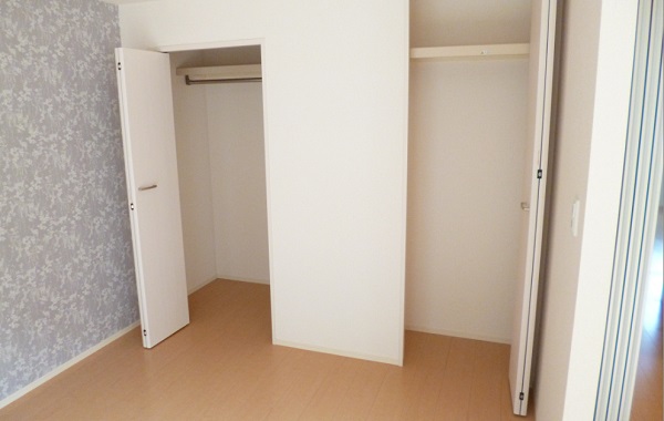 収納　各お部屋に収納が２つずつあります(^O^)