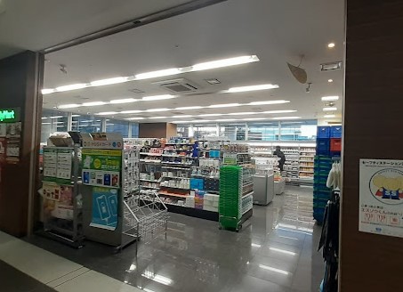 コンビニ　ファミリーマート田町グランパーク店（コンビニ）まで190m