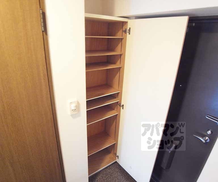 収納　シューズボックスです。