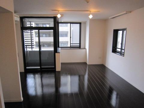 居室・リビング　室内