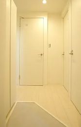 玄関　収納もある玄関です