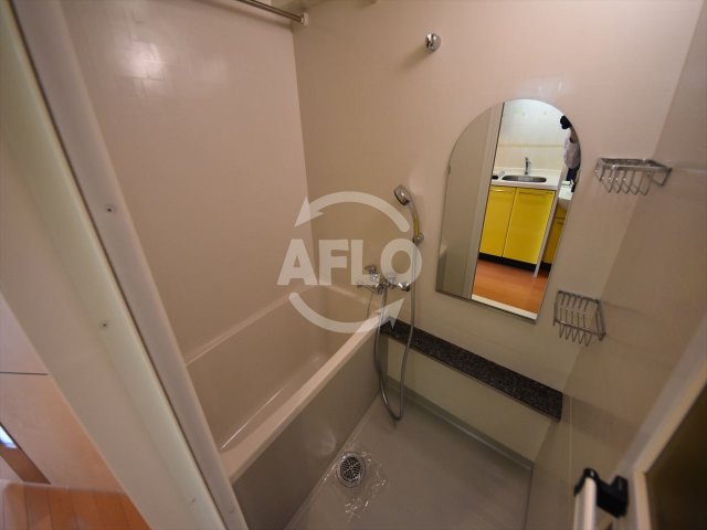 バス・シャワールーム　プレサンス本町リアルシティ　浴室