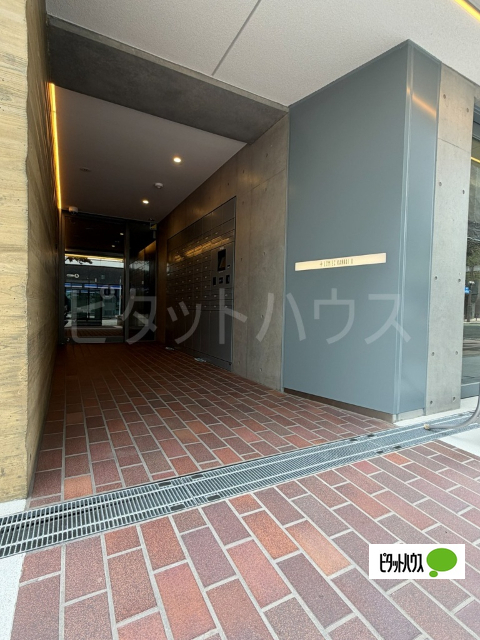 エントランス　エントランス