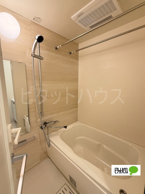 バス・シャワールーム　バスルーム