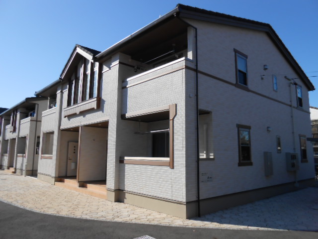 バルコニー　南面ルーフ・ワイドバルコニー（物干し設備有り）