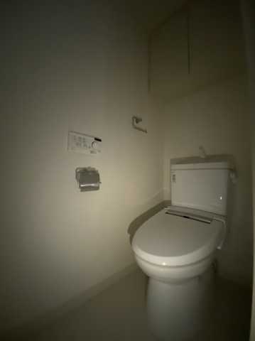 トイレ　コンフォリア東池袋WEST　反転タイプです。