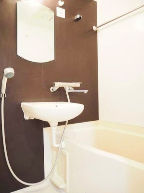 バス・シャワールーム　別部屋同仕様写真