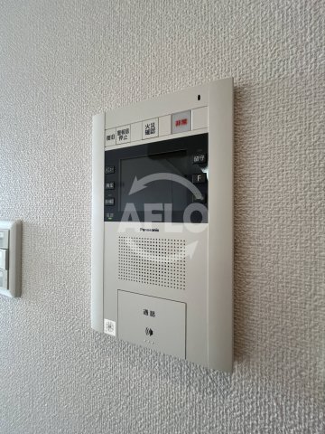 セキュリティ　プレサンス新大阪クレスタ　モニター付きインターホン