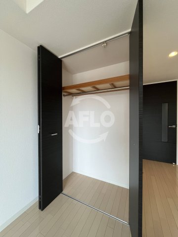 収納　プレサンス新大阪クレスタ　クローゼット
