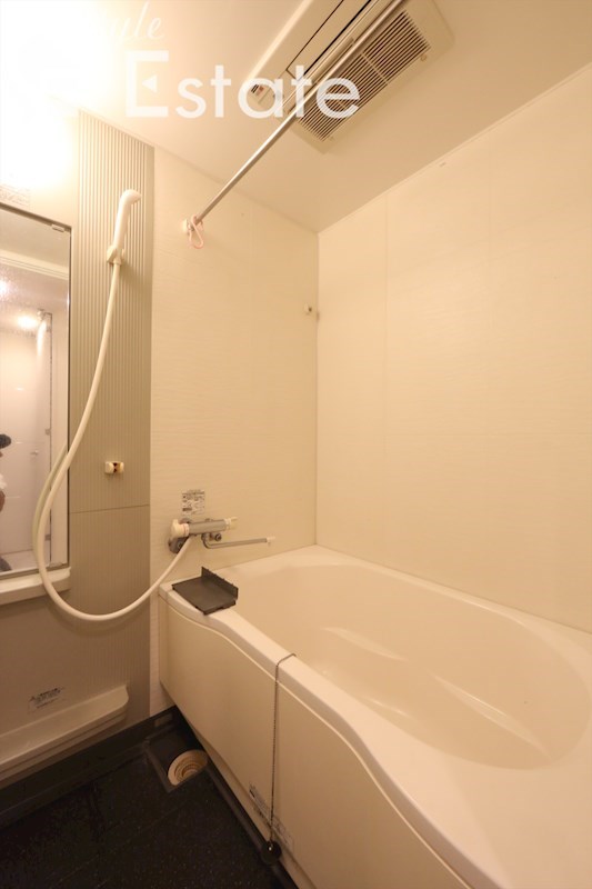 バス・シャワールーム　バスルーム