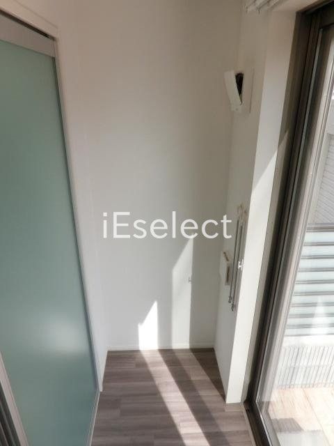 バルコニー　プライベートが守られるインナーテラスです