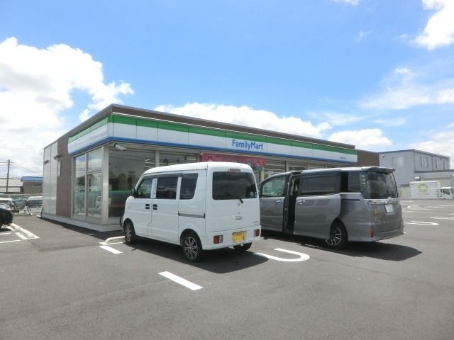 コンビニ　ファミリーマート（コンビニ）まで364m