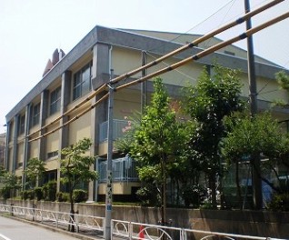 小学校　小梅小学校（小学校）まで355m